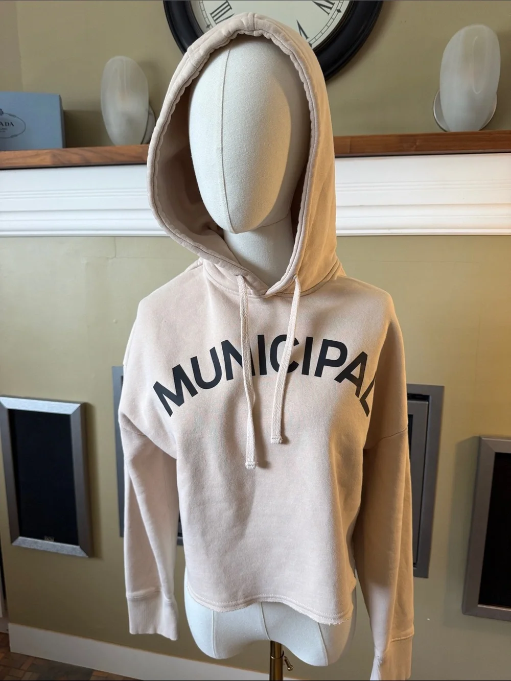 Municipal Logo Crop Hoodie - Cream
